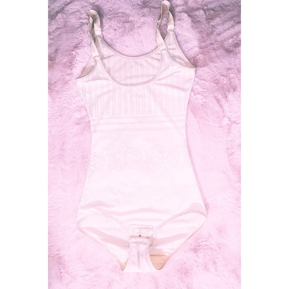 🆕✨Adjustable Straps Tummy Control Body Shaper✨🆕